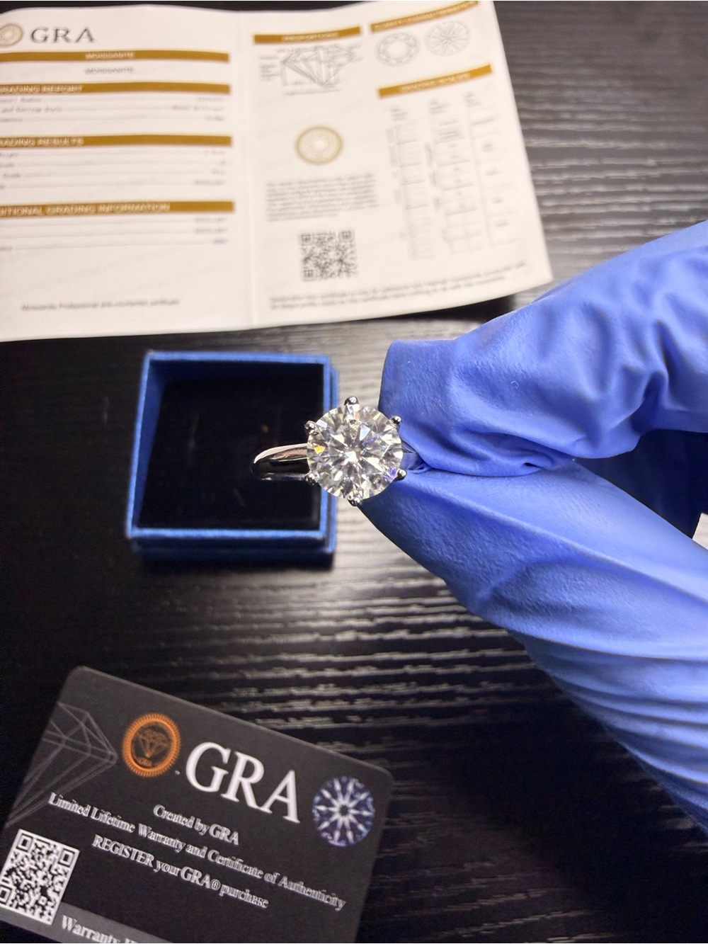VVS1 2.0 CT GRA approved sized adjustable moissanite enragement ring